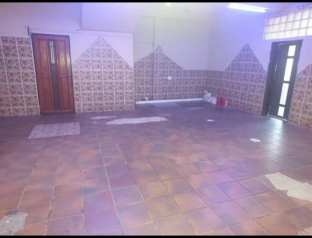 1,950M² HOTEL FOR SALE IN DURBAN CENTRAL